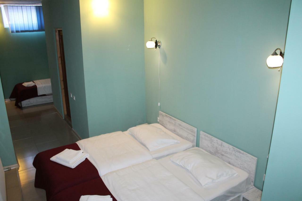 Hotel Lim บาทูมิ ภายนอก รูปภาพ